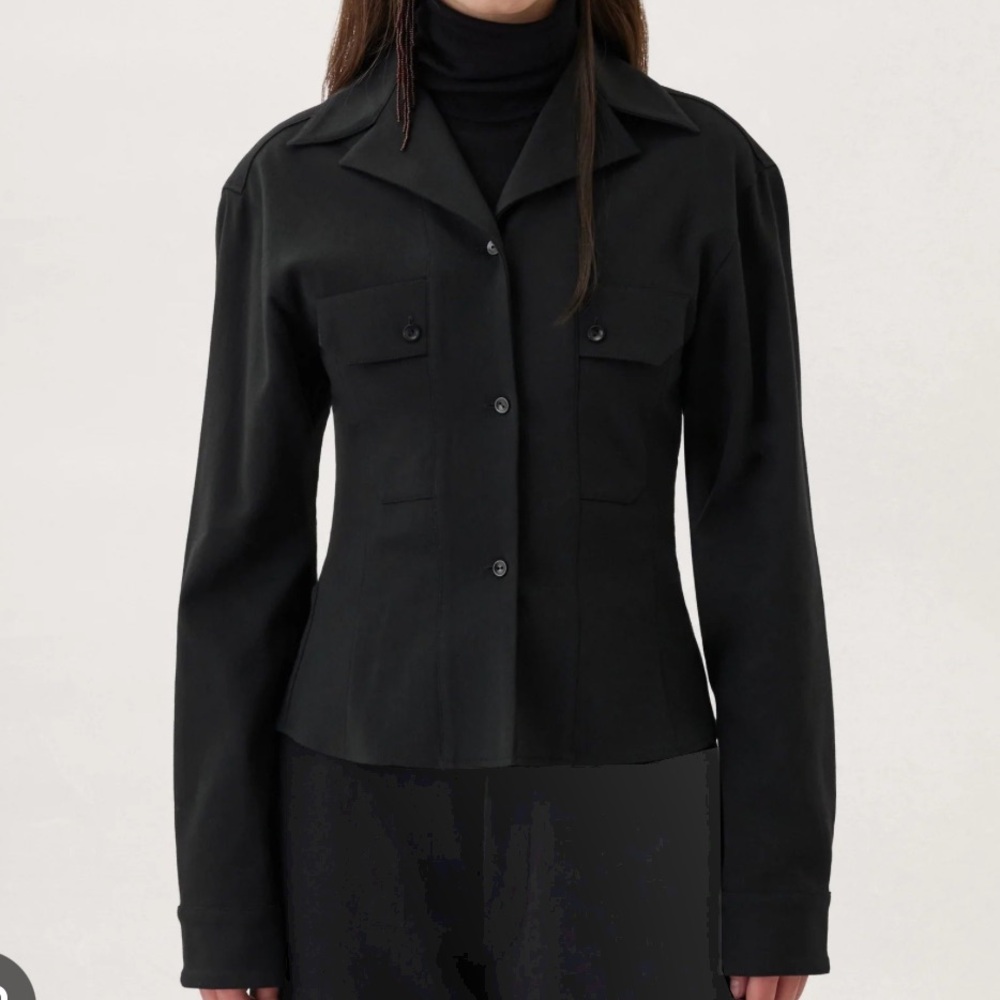 NOT FOR SALE ANYMORE. Lemaire ‘Convertible Collar Fitted Top’